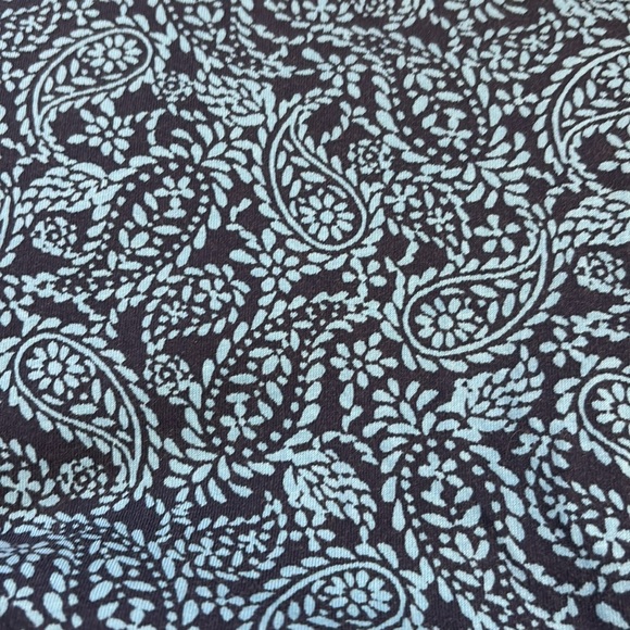 Lands End Blue Paisley Print Cotton Short Sleeve Tee Shirt Size XL - Picture 3 of 5